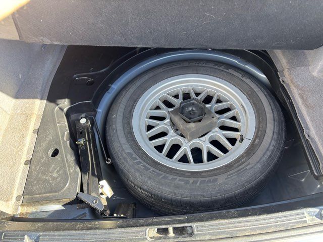 2001 BMW 5 Series 525i