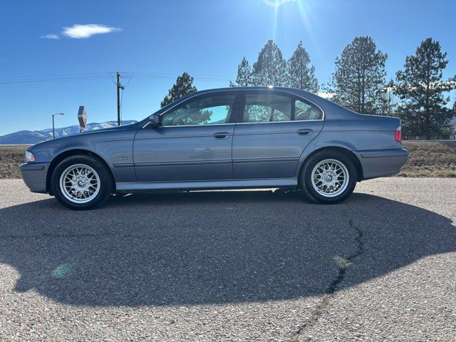 2001 BMW 5 Series 525i