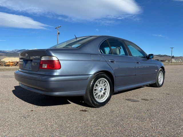 2001 BMW 5 Series 525i