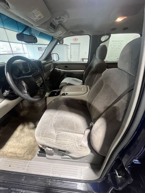 2001 Chevrolet Suburban 1500 | Annapolis, MD | Annapolis Public Auto Auction