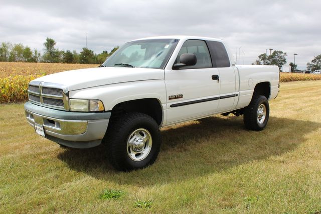 2001 Dodge Ram 2500 4x4 Diesel | Roscoe, IL | Autoland Outlets 2001 Dodge Ram 2500 4x4 Diesel | Roscoe, IL | Autoland Outlets