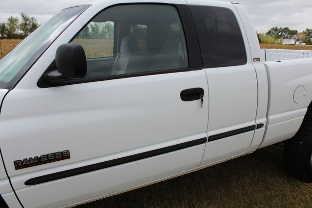 2001 Dodge Ram 2500 4x4 Diesel | Roscoe, IL | Autoland Outlets 2001 Dodge Ram 2500 4x4 Diesel | Roscoe, IL | Autoland Outlets