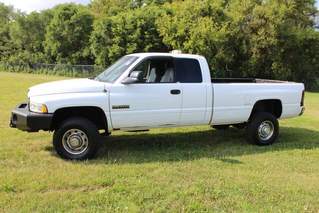 2001 Dodge Ram 2500 4x4 Diesel manual ST | Roscoe, IL | Autoland Outlets 2001 Dodge Ram 2500 4x4 Diesel manual ST | Roscoe, IL | Autoland Outlets