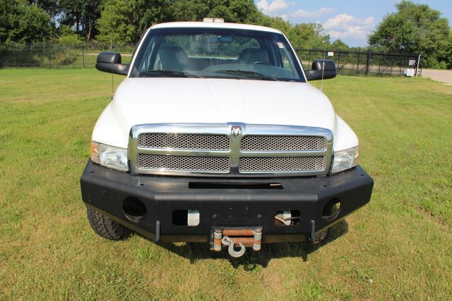 2001 Dodge Ram 2500 4x4 Diesel manual ST | Roscoe, IL | Autoland Outlets 2001 Dodge Ram 2500 4x4 Diesel manual ST | Roscoe, IL | Autoland Outlets
