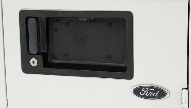 2001 Ford E-Series E 350 SD XLT 3dr Extended Passenger Van | Houston, TX | Houston Auto Credit