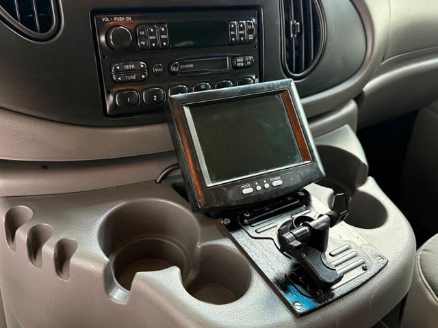 2001 Ford E-Series E 350 SD XLT 3dr Extended Passenger Van | Houston, TX | Houston Auto Credit 2001 Ford E-Series E 350 SD XLT 3dr Extended Passenger Van | Houston, TX | Houston Auto Credit