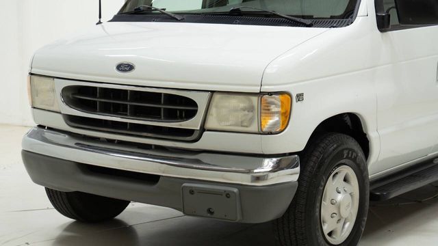 2001 Ford E-Series E 350 SD XLT 3dr Extended Passenger Van | Houston, TX | Houston Auto Credit