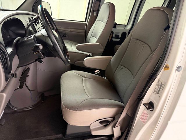 2001 Ford E-Series E 350 SD XLT 3dr Extended Passenger Van | Houston, TX | Houston Auto Credit