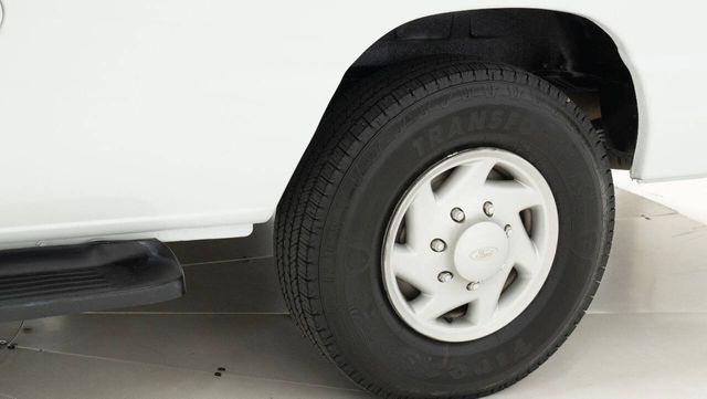 2001 Ford E-Series E 350 SD XLT 3dr Extended Passenger Van | Houston, TX | Houston Auto Credit