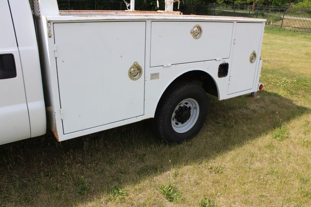 2001 Ford F-350 Diesel 4x4 Manual Utility  | Roscoe, IL | Autoland Outlets