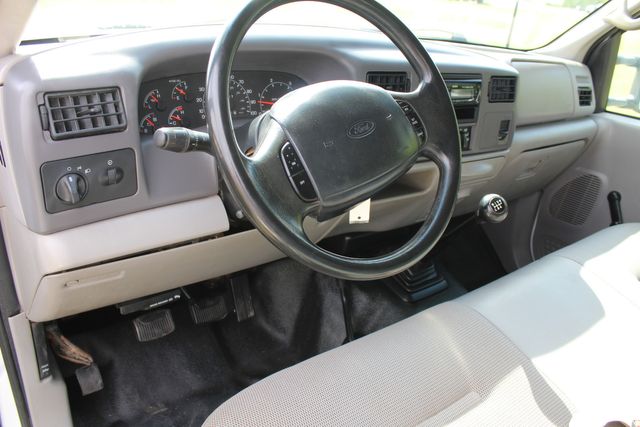 2001 Ford F-350 Diesel 4x4 Manual Utility  | Roscoe, IL | Autoland Outlets