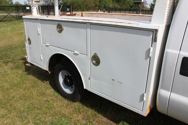 2001 Ford F-350 Diesel 4x4 Manual Utility  | Roscoe, IL | Autoland Outlets