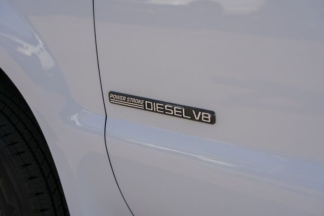 2001 Ford F-350 Super Duty Lariat CREW CAB LONG BED DRW 4X4 / LOW MILES | Austin, TX | Rocky Mountain Truck Stop Austin