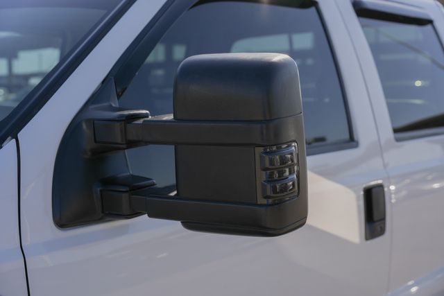 2001 Ford F-350 Super Duty Lariat CREW CAB LONG BED DRW 4X4 / LOW MILES | Austin, TX | Rocky Mountain Truck Stop Austin