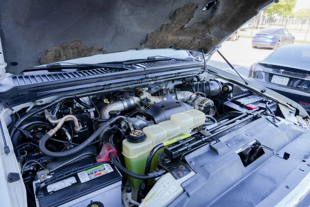 2001 Ford F-350 Super Duty Lariat CREW CAB LONG BED DRW 4X4 / LOW MILES | Austin, TX | Rocky Mountain Truck Stop Austin 2001 Ford F-350 Super Duty Lariat CREW CAB LONG BED DRW 4X4 / LOW MILES | Austin, TX | Rocky Mountain Truck Stop Austin