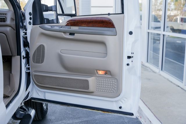 2001 Ford F-350 Super Duty Lariat CREW CAB LONG BED DRW 4X4 / LOW MILES | Austin, TX | Rocky Mountain Truck Stop Austin 2001 Ford F-350 Super Duty Lariat CREW CAB LONG BED DRW 4X4 / LOW MILES | Austin, TX | Rocky Mountain Truck Stop Austin