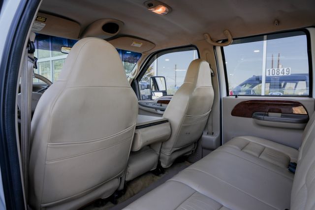 2001 Ford F-350 Super Duty Lariat CREW CAB LONG BED DRW 4X4 / LOW MILES | Austin, TX | Rocky Mountain Truck Stop Austin 2001 Ford F-350 Super Duty Lariat CREW CAB LONG BED DRW 4X4 / LOW MILES | Austin, TX | Rocky Mountain Truck Stop Austin