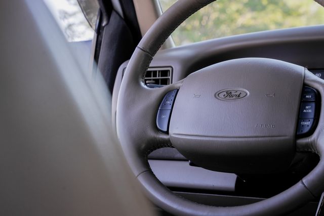 2001 Ford F-350 Super Duty Lariat CREW CAB LONG BED DRW 4X4 / LOW MILES | Austin, TX | Rocky Mountain Truck Stop Austin 2001 Ford F-350 Super Duty Lariat CREW CAB LONG BED DRW 4X4 / LOW MILES | Austin, TX | Rocky Mountain Truck Stop Austin