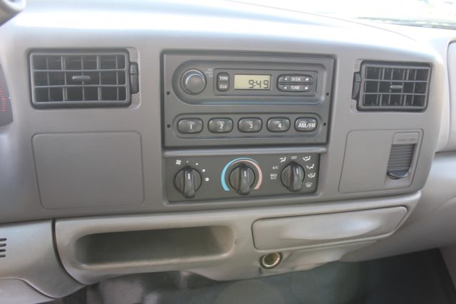 2001 Ford F-350 Super Duty Diesel 7.3L 4x4 XL | Roscoe, IL | Autoland Outlets 2001 Ford F-350 Super Duty Diesel 7.3L 4x4 XL | Roscoe, IL | Autoland Outlets