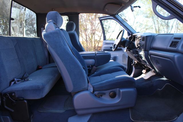 2001 Ford F-350 Super Duty Diesel Dually RWD XLT | Roscoe, IL | Autoland Outlets 2001 Ford F-350 Super Duty Diesel Dually RWD XLT | Roscoe, IL | Autoland Outlets