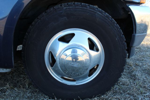 2001 Ford F-350 Super Duty Diesel Dually RWD XLT | Roscoe, IL | Autoland Outlets 2001 Ford F-350 Super Duty Diesel Dually RWD XLT | Roscoe, IL | Autoland Outlets