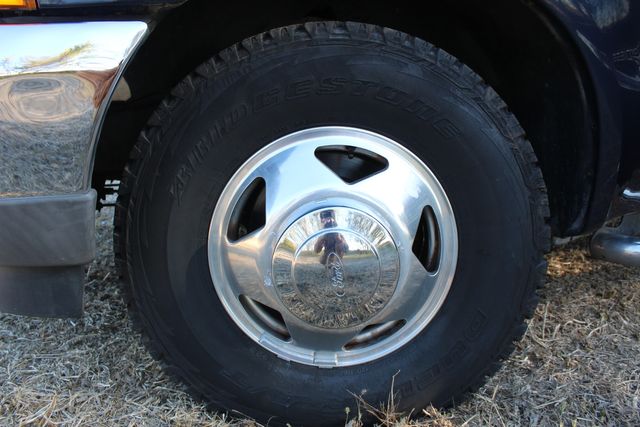 2001 Ford F-350 Super Duty Diesel Dually RWD XLT | Roscoe, IL | Autoland Outlets 2001 Ford F-350 Super Duty Diesel Dually RWD XLT | Roscoe, IL | Autoland Outlets
