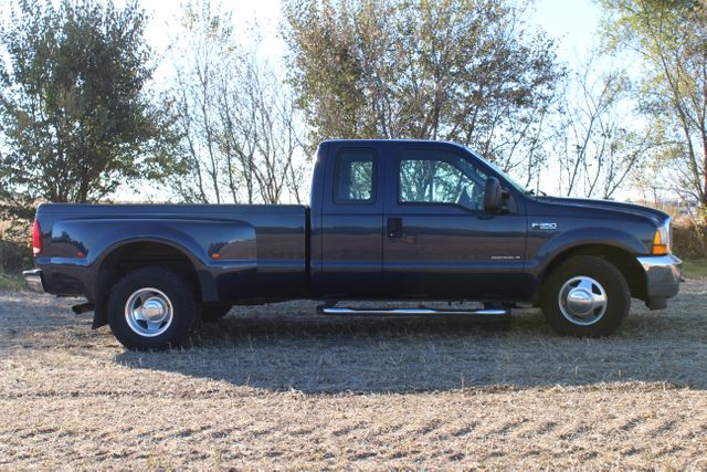 2001 Ford F-350 Super Duty Diesel Dually RWD XLT | Roscoe, IL | Autoland Outlets 2001 Ford F-350 Super Duty Diesel Dually RWD XLT | Roscoe, IL | Autoland Outlets