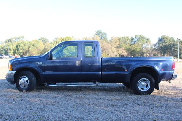 2001 Ford F-350 Super Duty Diesel Dually RWD XLT | Roscoe, IL | Autoland Outlets 2001 Ford F-350 Super Duty Diesel Dually RWD XLT | Roscoe, IL | Autoland Outlets