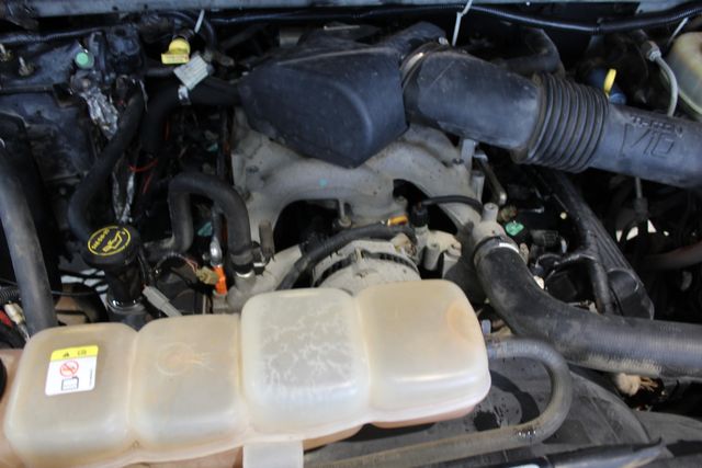 2001 Ford F-450 Super Duty XL | Roscoe, IL | Autoland Outlets 2001 Ford F-450 Super Duty XL | Roscoe, IL | Autoland Outlets