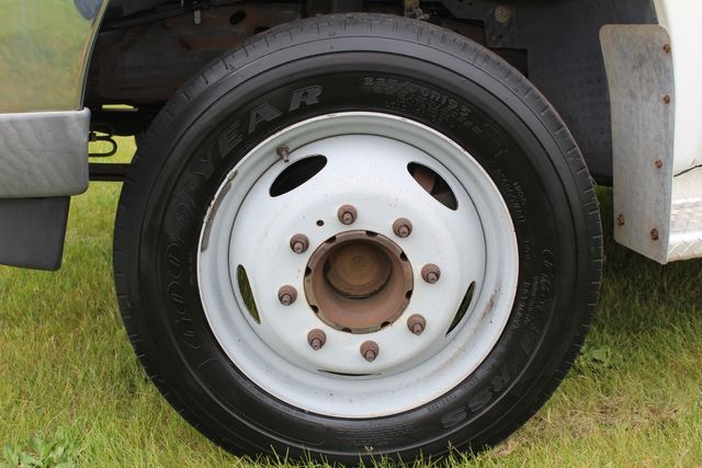 2001 Ford F-550 Super Duty XL | Roscoe, IL | Autoland Outlets 2001 Ford F-550 Super Duty XL | Roscoe, IL | Autoland Outlets