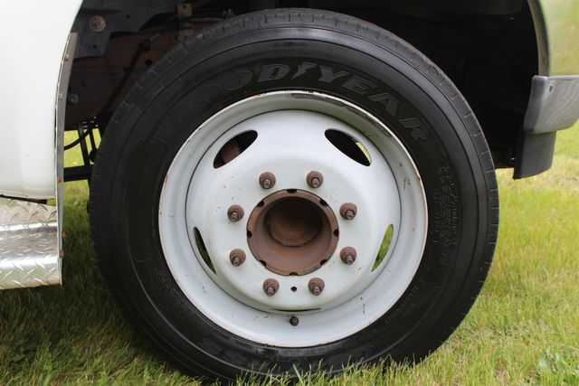 2001 Ford F-550 Super Duty XL | Roscoe, IL | Autoland Outlets 2001 Ford F-550 Super Duty XL | Roscoe, IL | Autoland Outlets