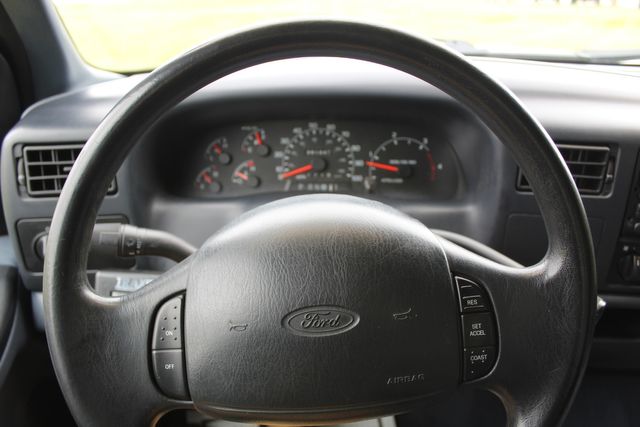 2001 Ford F-550 Super Duty XL | Roscoe, IL | Autoland Outlets 2001 Ford F-550 Super Duty XL | Roscoe, IL | Autoland Outlets