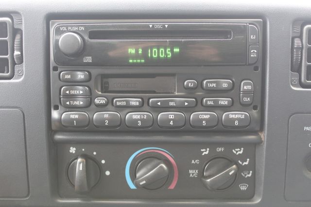 2001 Ford F-550 Super Duty XL | Roscoe, IL | Autoland Outlets 2001 Ford F-550 Super Duty XL | Roscoe, IL | Autoland Outlets