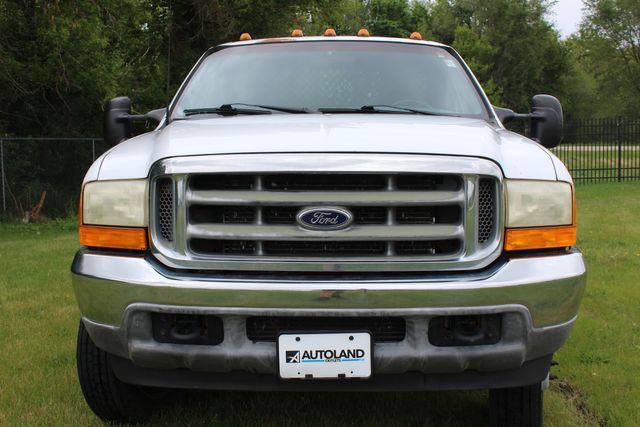 2001 Ford F-550 Super Duty XL | Roscoe, IL | Autoland Outlets 2001 Ford F-550 Super Duty XL | Roscoe, IL | Autoland Outlets