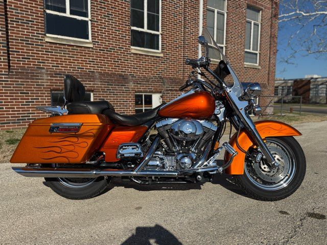 2001 Harley-Davidson Road King Base