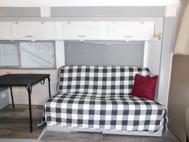 2001 Jayco Designer 3150J