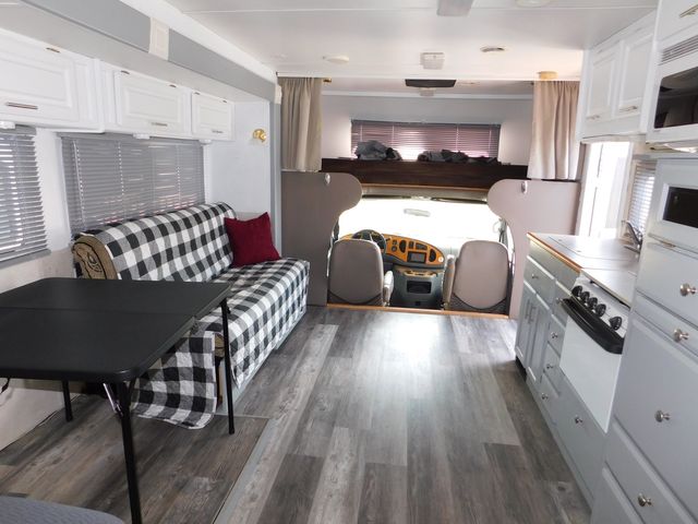 2001 Jayco Designer 3150J