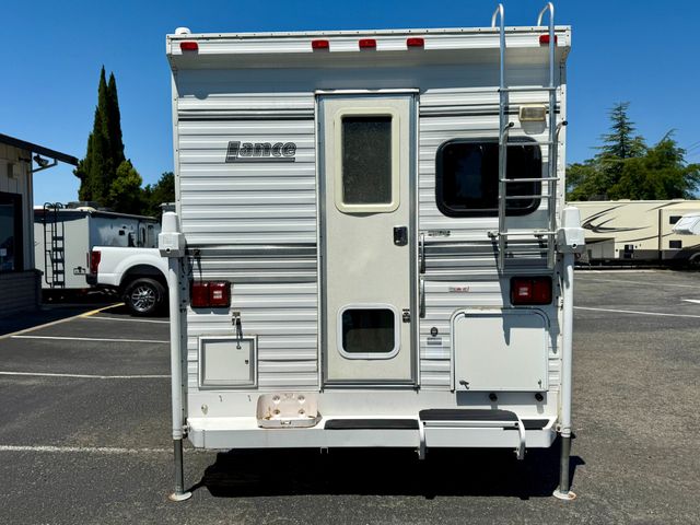 2001 Lance 915 Truck Camper