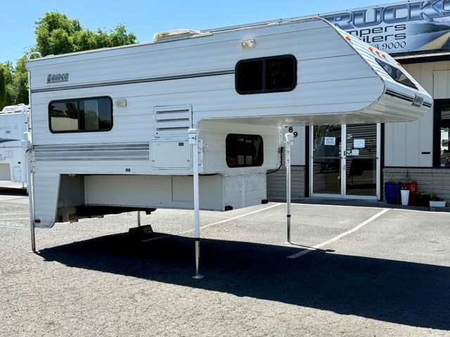 2001 Lance 915 Truck Camper