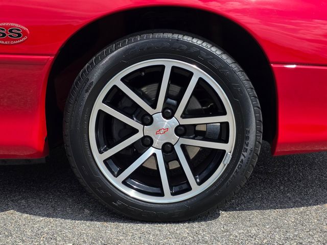 2002 Chevrolet Camaro SS 35th Anniversary 2002 Chevrolet Camaro SS 35th Anniversary