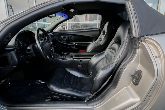 2002 Chevrolet Corvette CONVERTIBLE / REGULAR SERVICE / LOW MILES | Austin, TX | Rocky Mountain Truck Stop Austin 2002 Chevrolet Corvette CONVERTIBLE / REGULAR SERVICE / LOW MILES | Austin, TX | Rocky Mountain Truck Stop Austin