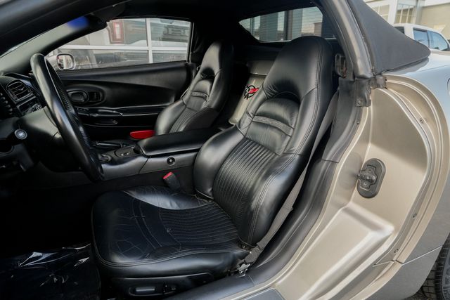 2002 Chevrolet Corvette CONVERTIBLE / REGULAR SERVICE / LOW MILES | Austin, TX | Rocky Mountain Truck Stop Austin 2002 Chevrolet Corvette CONVERTIBLE / REGULAR SERVICE / LOW MILES | Austin, TX | Rocky Mountain Truck Stop Austin