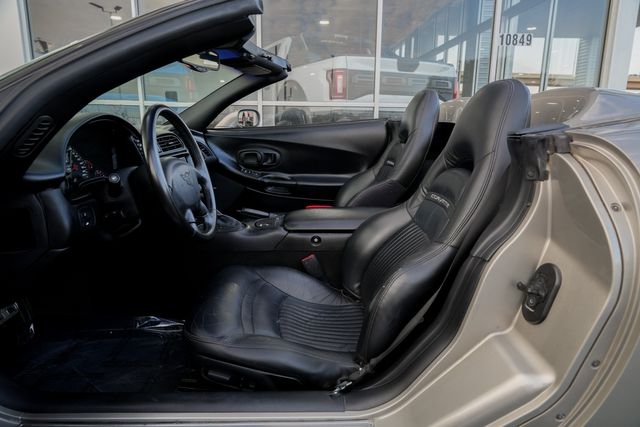 2002 Chevrolet Corvette CONVERTIBLE / REGULAR SERVICE / LOW MILES | Austin, TX | Rocky Mountain Truck Stop Austin 2002 Chevrolet Corvette CONVERTIBLE / REGULAR SERVICE / LOW MILES | Austin, TX | Rocky Mountain Truck Stop Austin