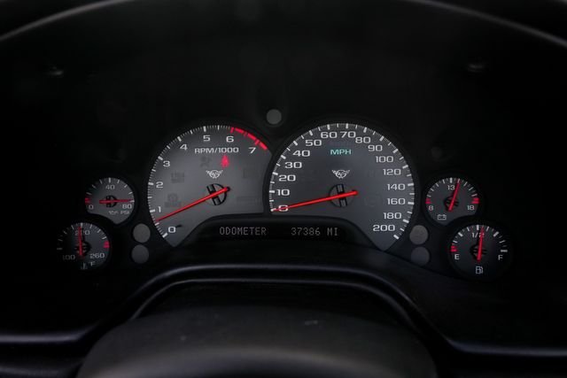 2002 Chevrolet Corvette CONVERTIBLE / REGULAR SERVICE / LOW MILES | Austin, TX | Rocky Mountain Truck Stop Austin 2002 Chevrolet Corvette CONVERTIBLE / REGULAR SERVICE / LOW MILES | Austin, TX | Rocky Mountain Truck Stop Austin