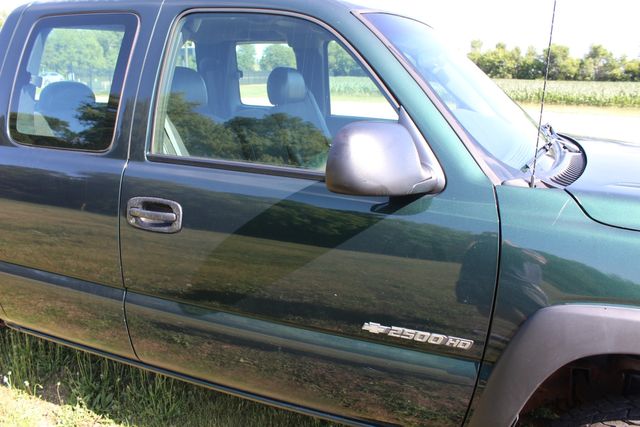 2002 Chevrolet Silverado 2500HD Manual Transmission | Roscoe, IL | Autoland Outlets 2002 Chevrolet Silverado 2500HD Manual Transmission | Roscoe, IL | Autoland Outlets