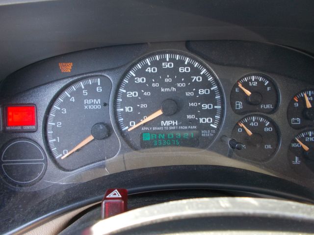 2002 Chevrolet Tahoe Base