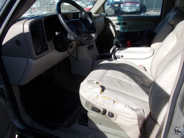 2002 Chevrolet Tahoe Base