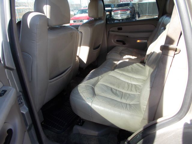2002 Chevrolet Tahoe Base