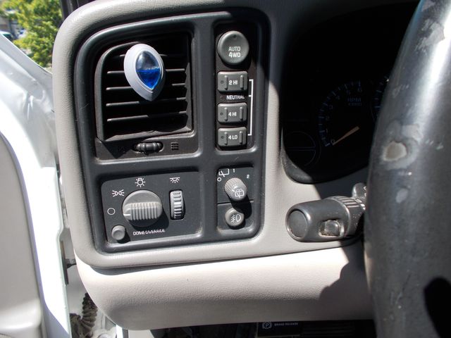 2002 Chevrolet Tahoe Base