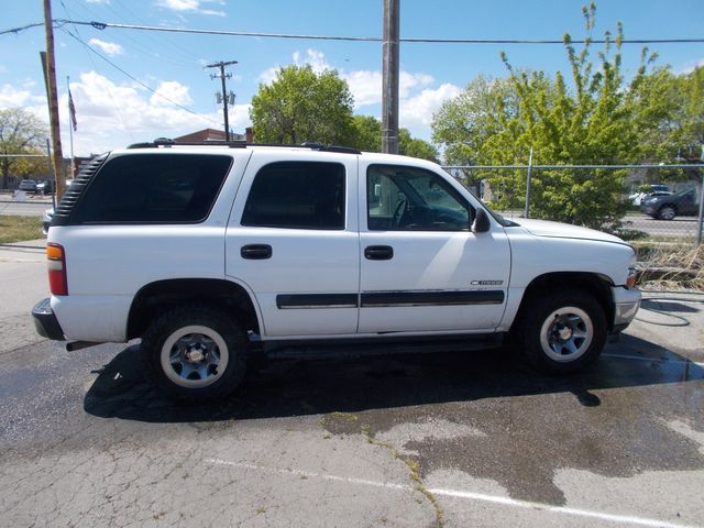 2002 Chevrolet Tahoe Base